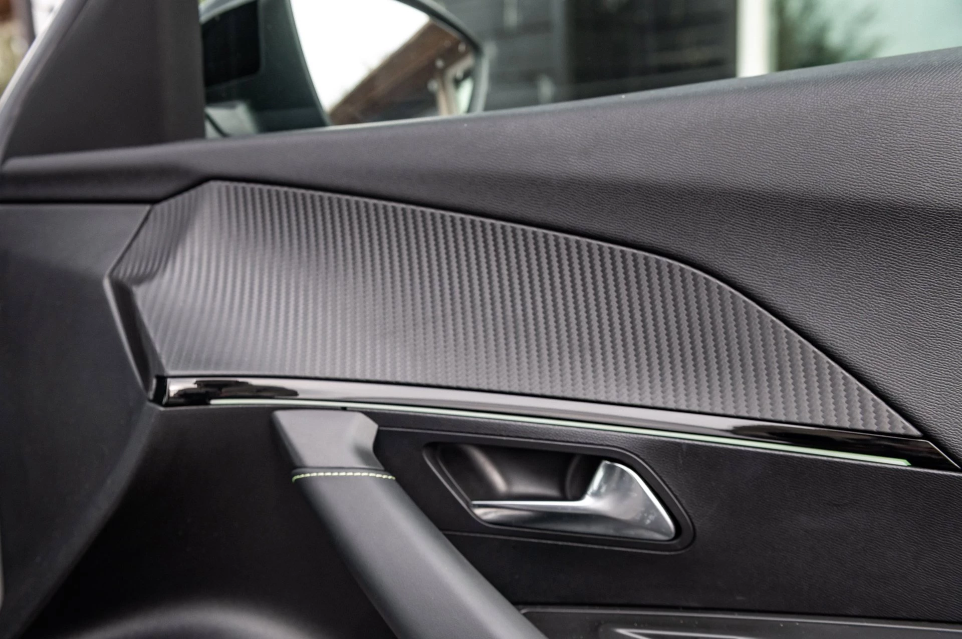 Hoofdafbeelding Peugeot e-2008