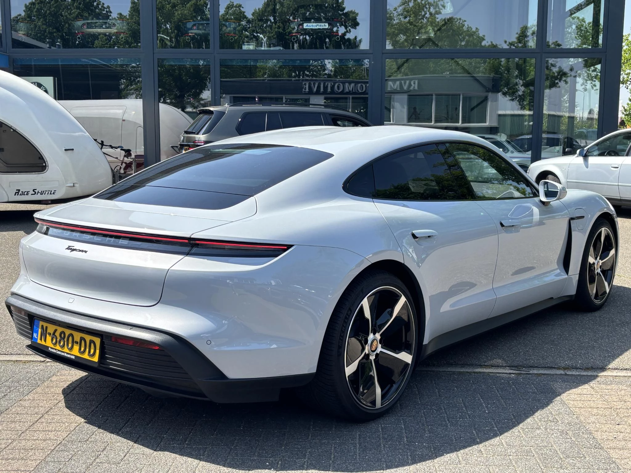 Hoofdafbeelding Porsche Taycan