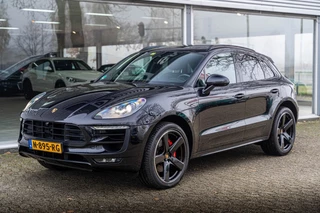 Hoofdafbeelding Porsche Macan Porsche Macan 3.6 Turbo 400pk Luchtvering / Burmester / 18-Voudige stoel