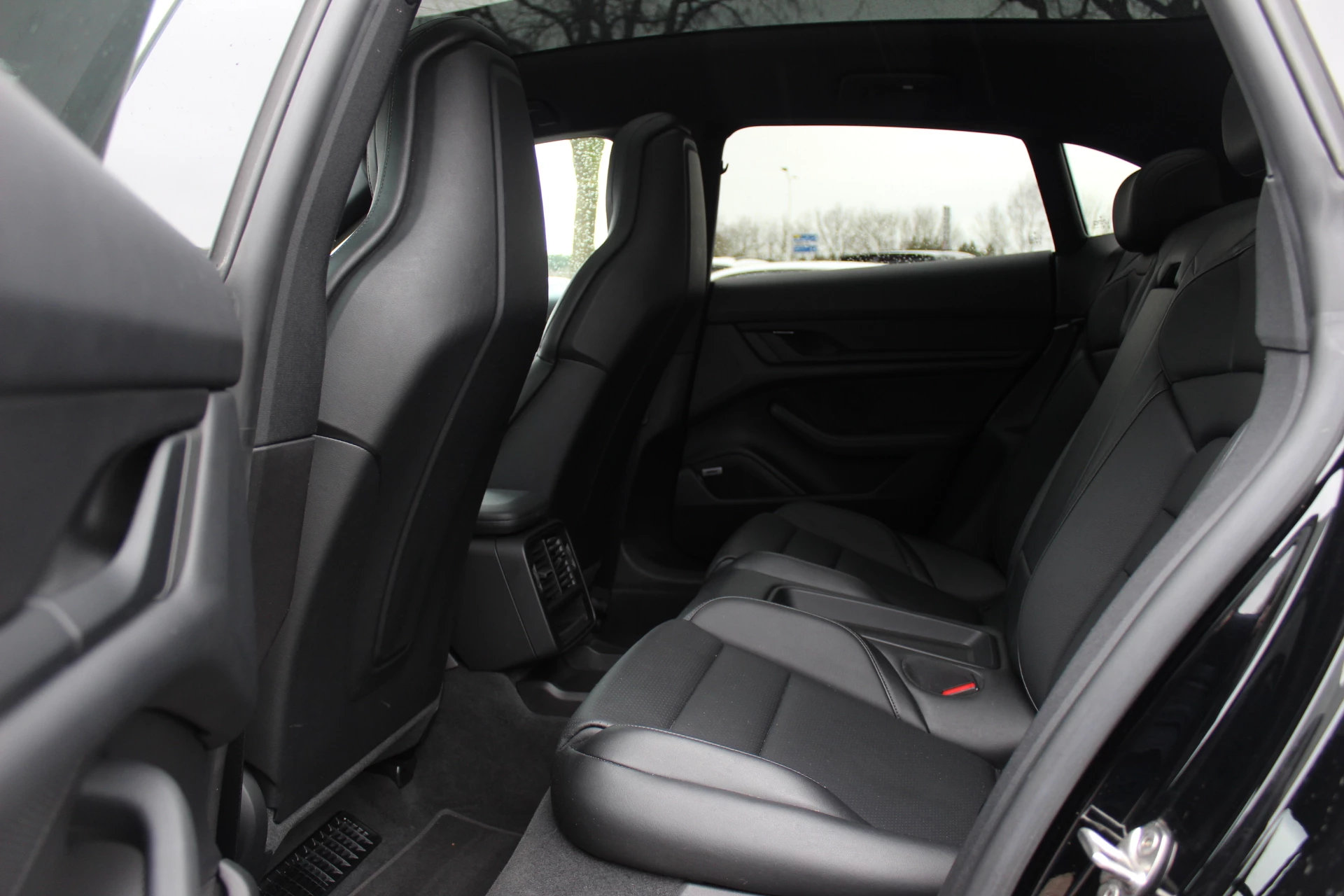 Hoofdafbeelding Porsche Taycan