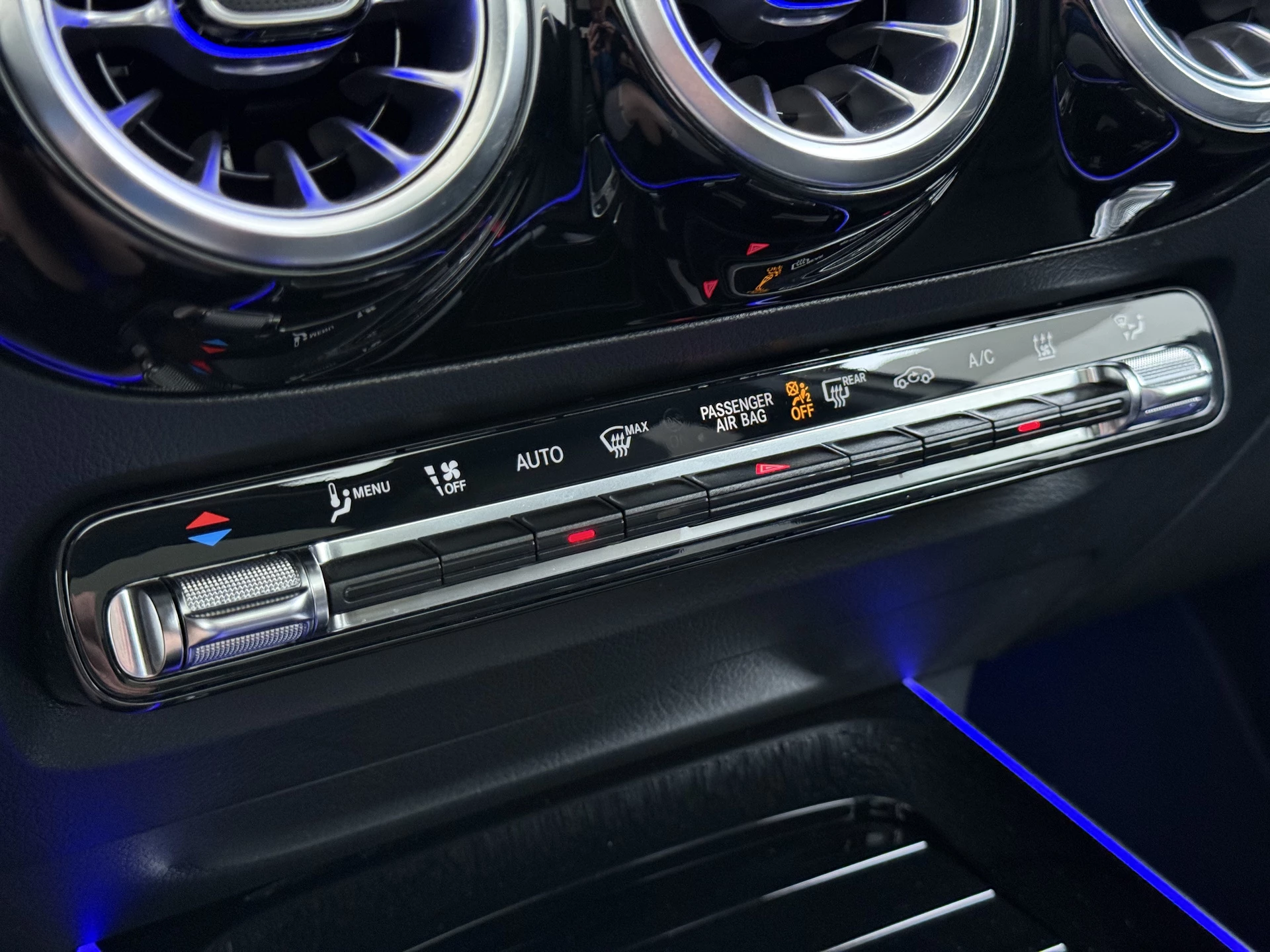 Hoofdafbeelding Mercedes-Benz EQA