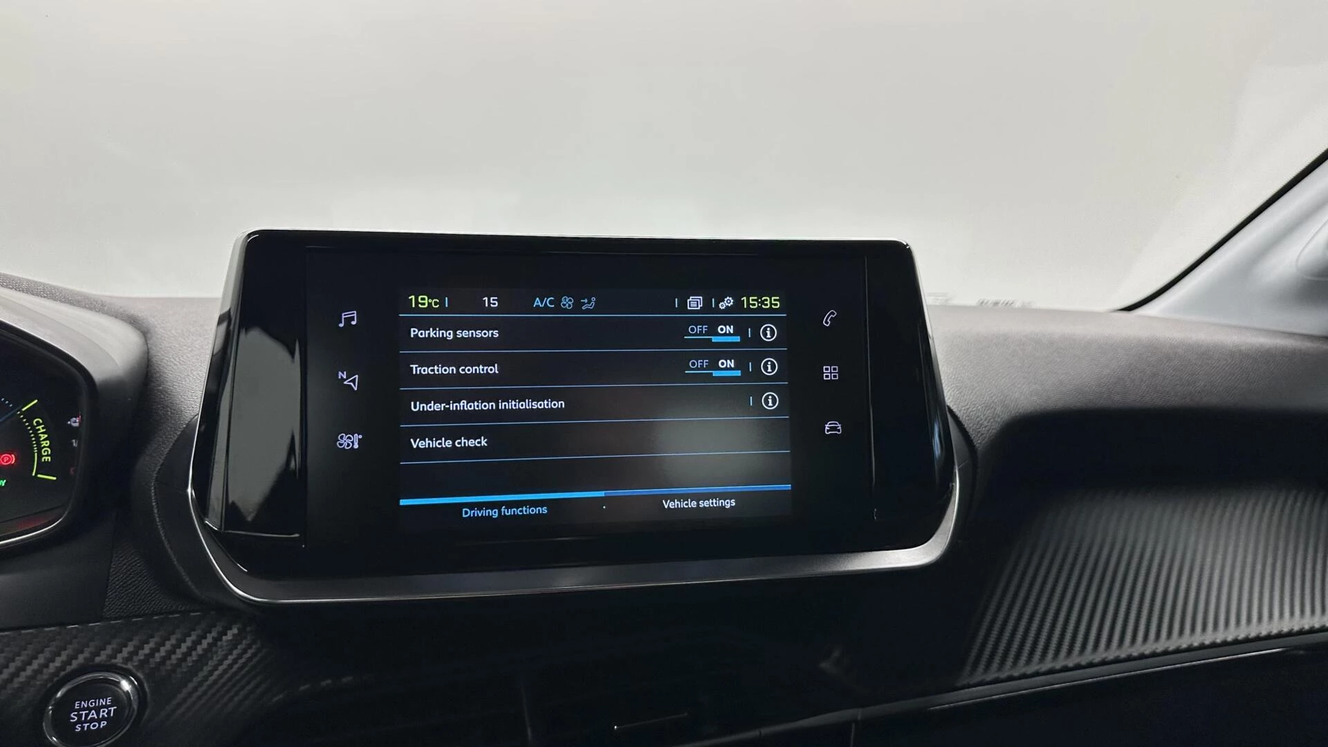 Hoofdafbeelding Peugeot e-208