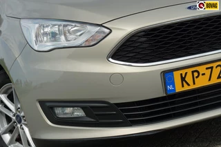Hoofdafbeelding Ford Grand C-Max Ford Grand C-Max 1.0 Ecoboost 125pk Titanium 7pers - Tectonic Silver - Nav/Clima/Cruise