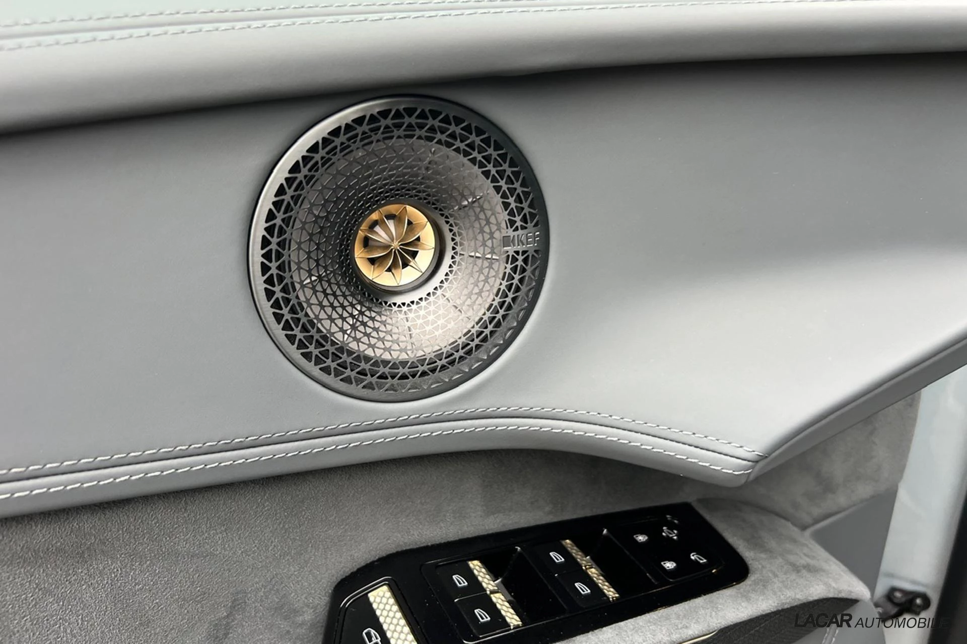 Hoofdafbeelding Lotus Eletre