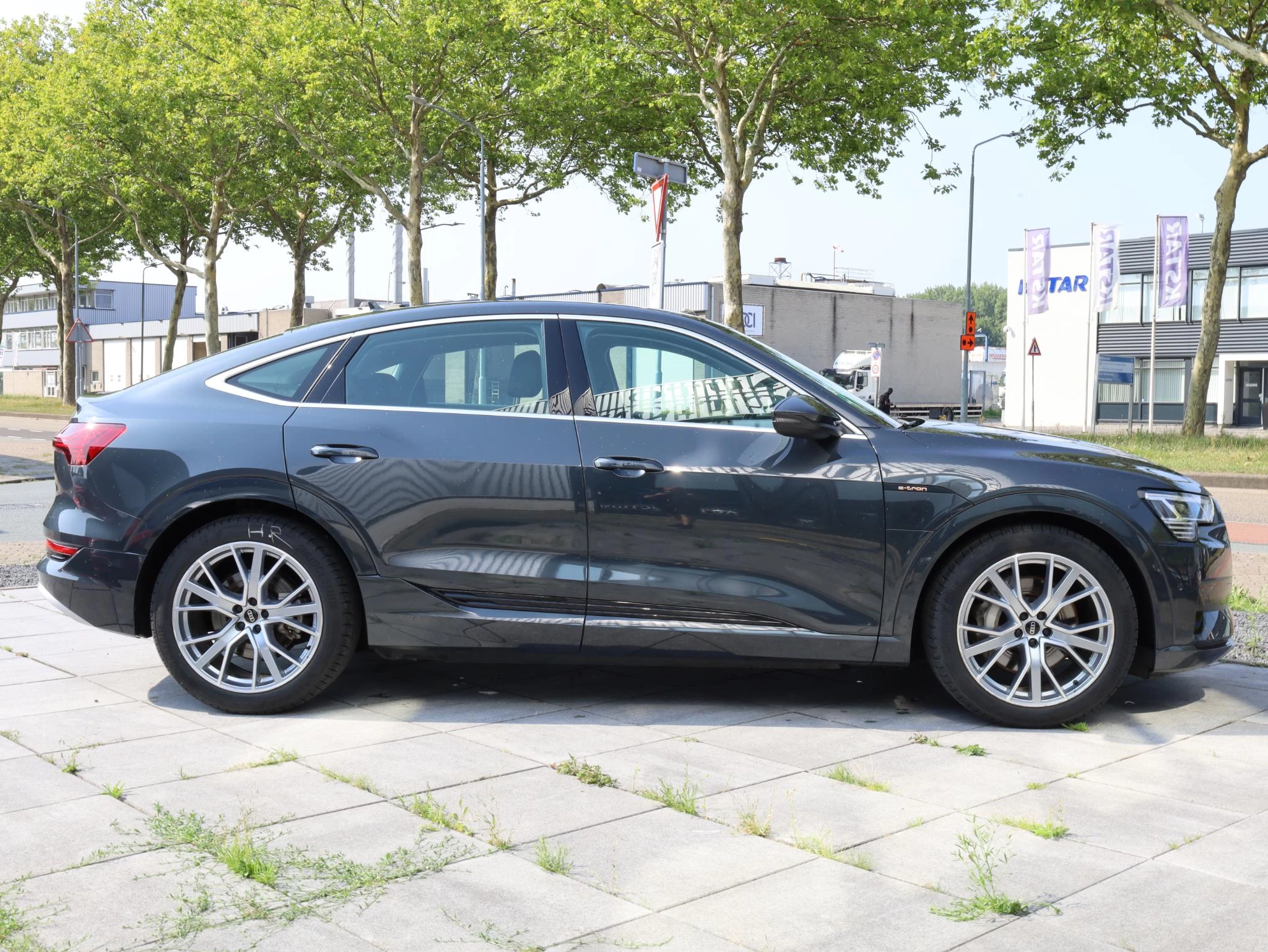 Hoofdafbeelding Audi e-tron