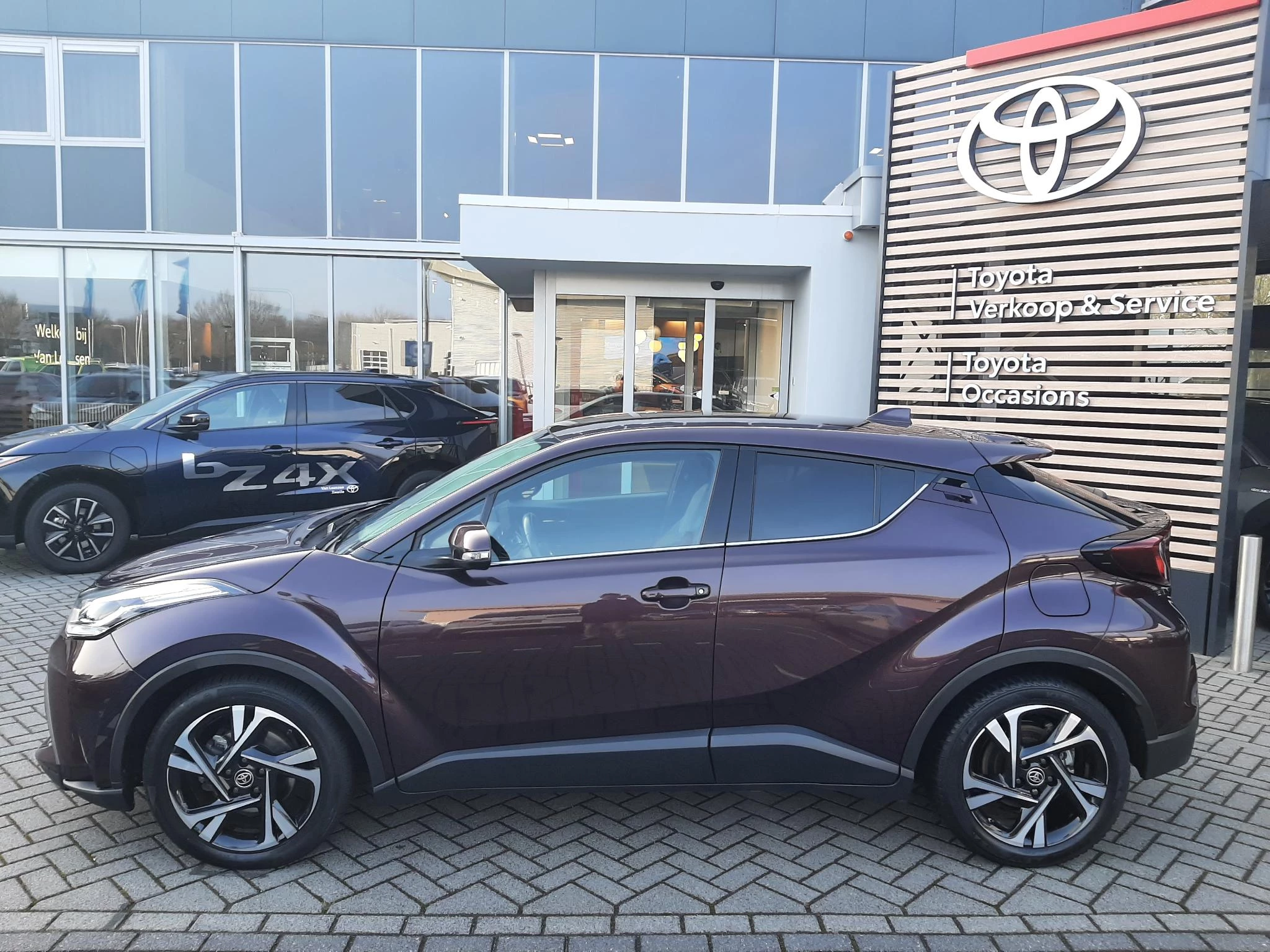 Hoofdafbeelding Toyota C-HR
