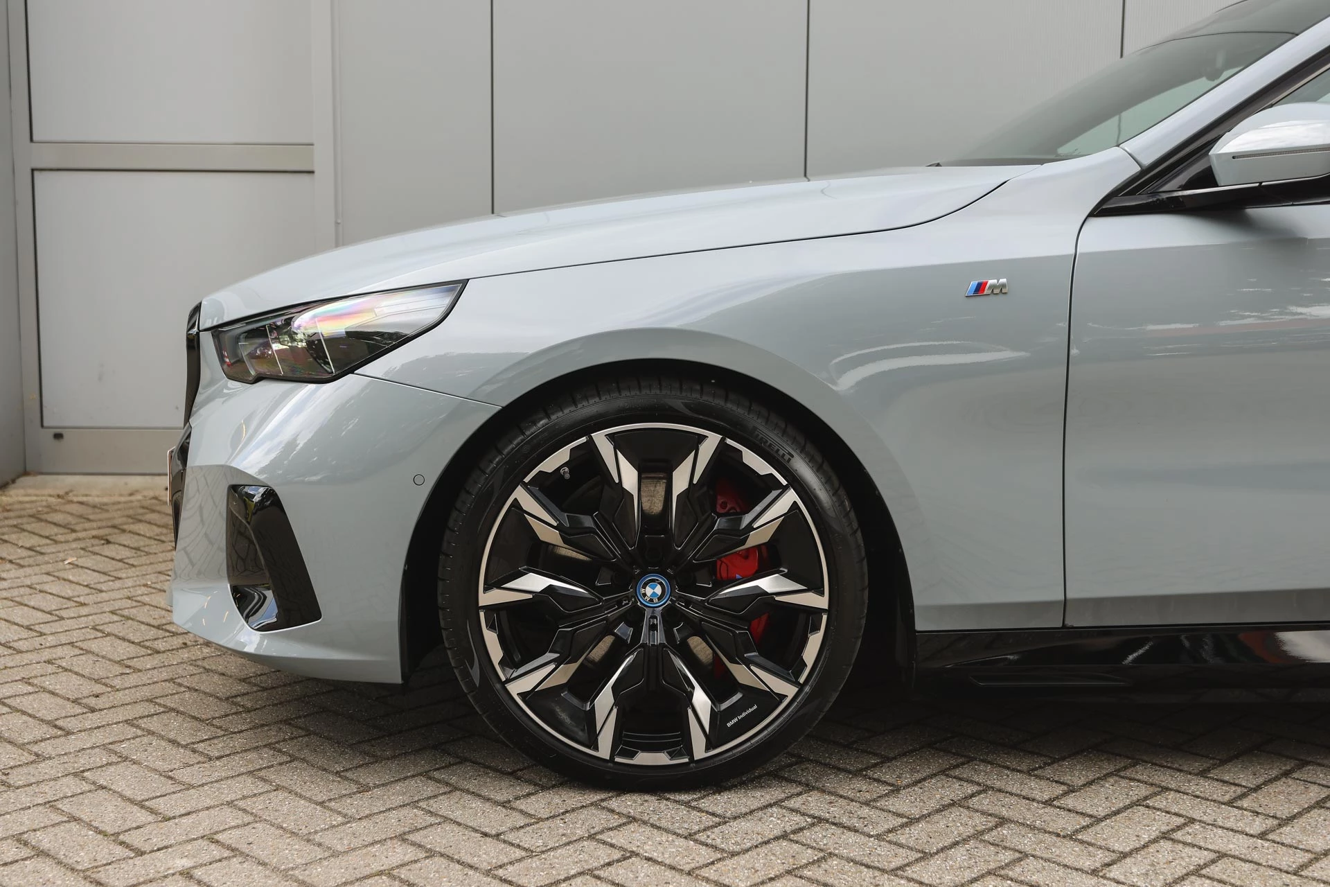 Hoofdafbeelding BMW i5