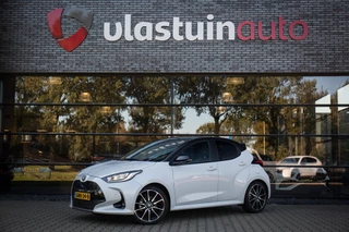 Hoofdafbeelding Toyota Yaris Toyota Yaris 1.5 Hybrid GR Sport , Pano dak, HUD, Adap. cruise, VOL!