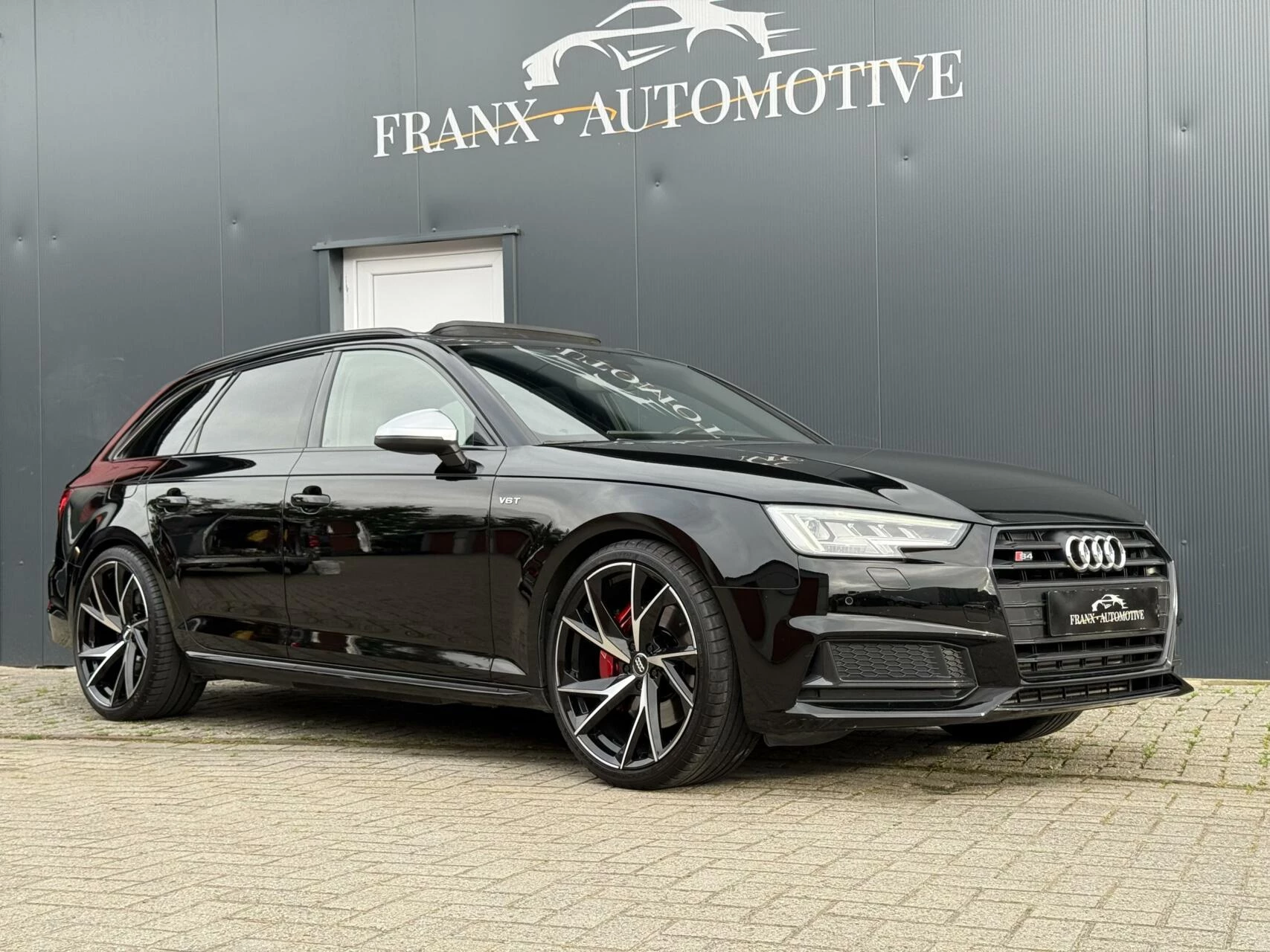 Hoofdafbeelding Audi S4