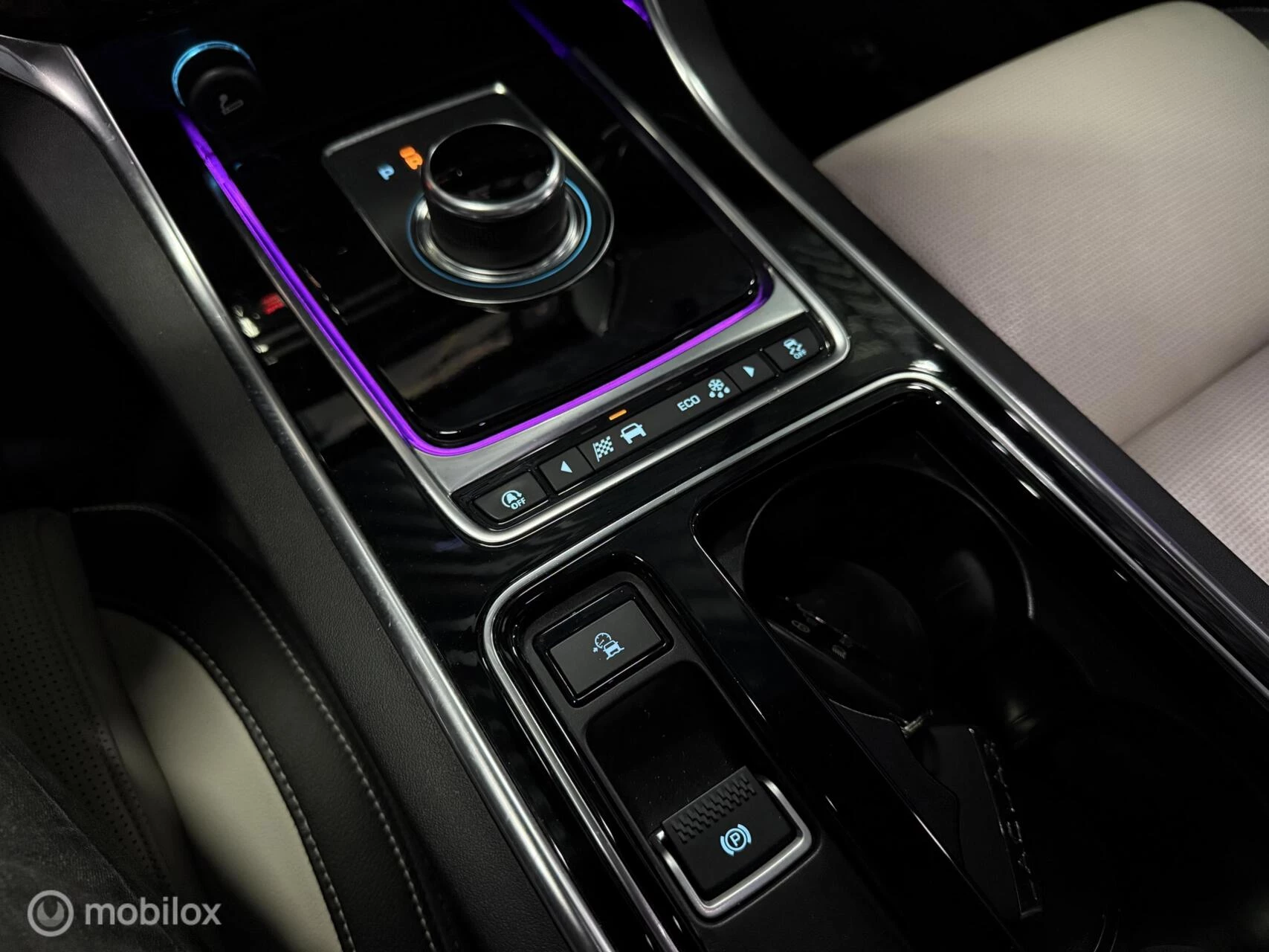 Hoofdafbeelding Jaguar XE