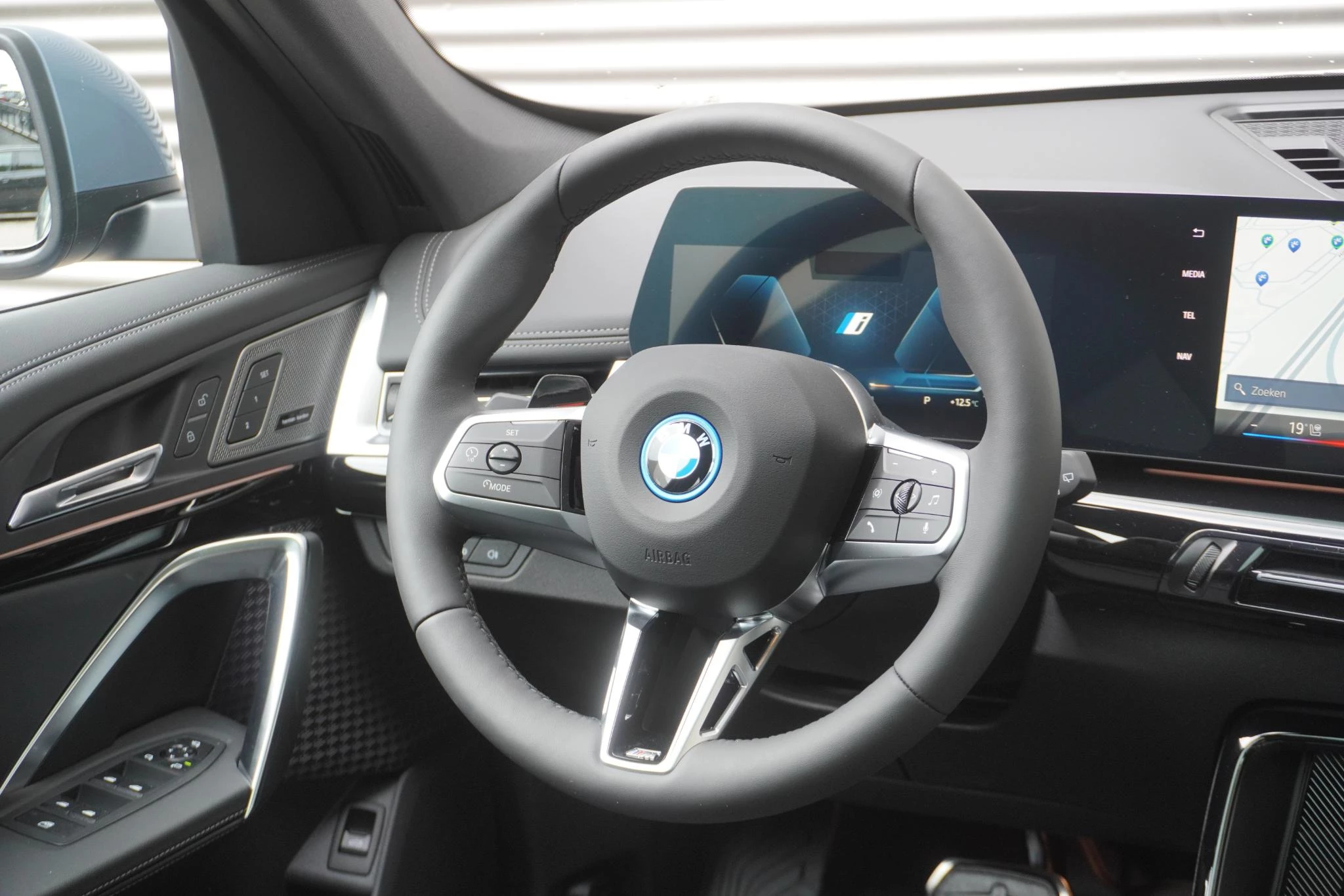 Hoofdafbeelding BMW iX1