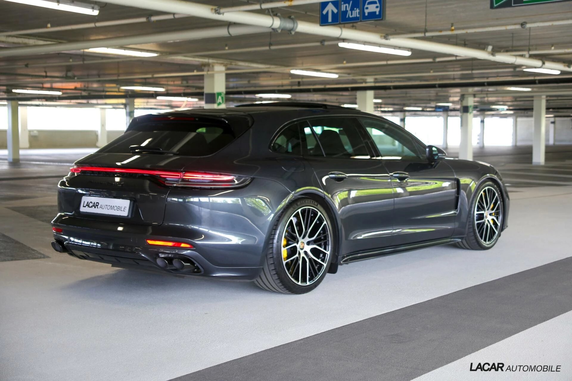 Hoofdafbeelding Porsche Panamera