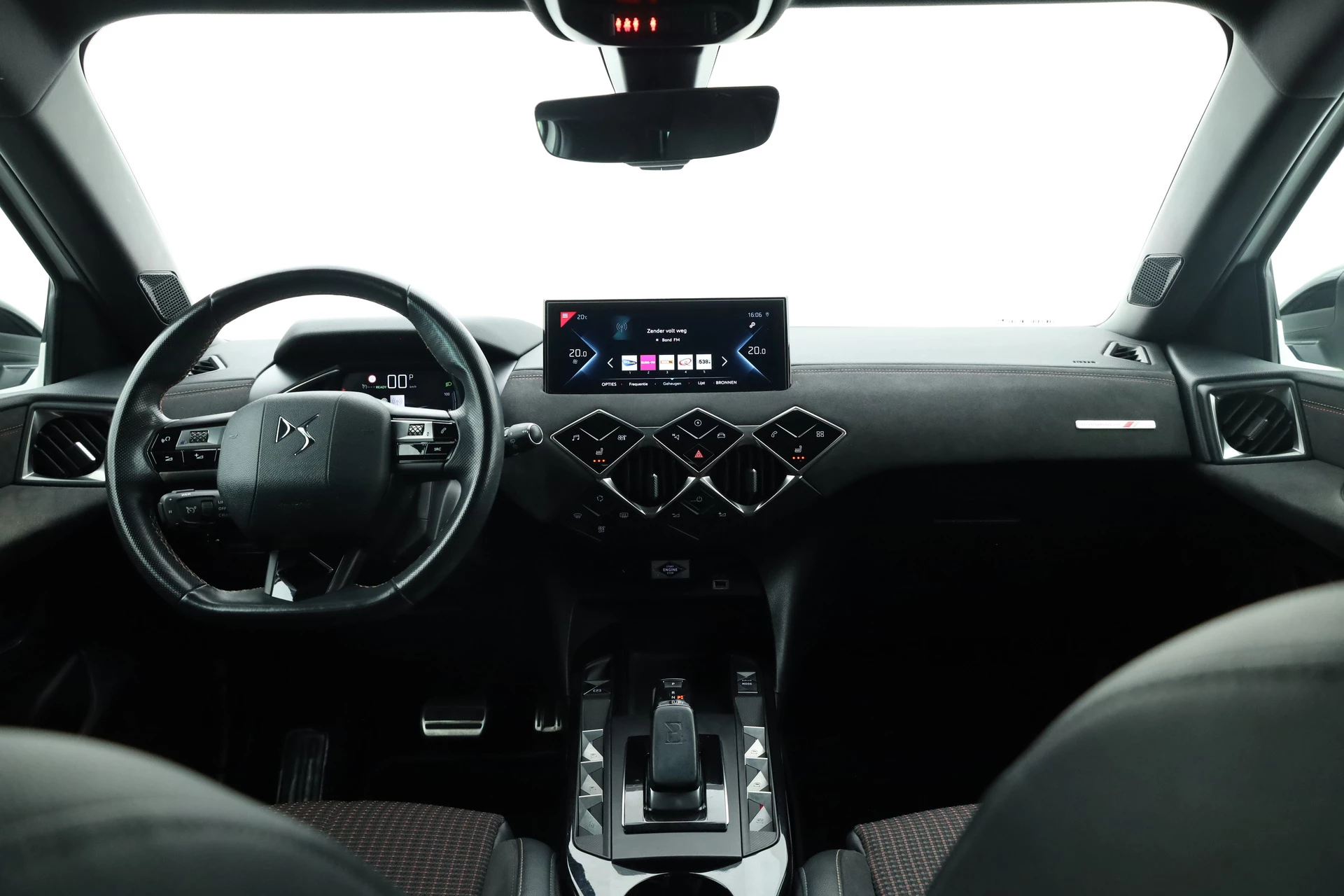 Hoofdafbeelding DS DS 3