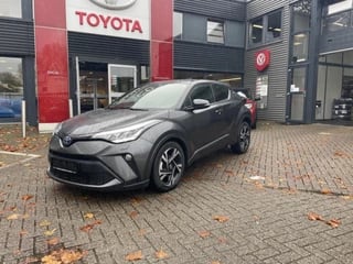 Toyota C-HR 1.8 Hybrid Style | Stoel en stuur verwarming | Parkeersensoren voor en achter | Apple Carplay & AndriodAUTO | Naviagtie