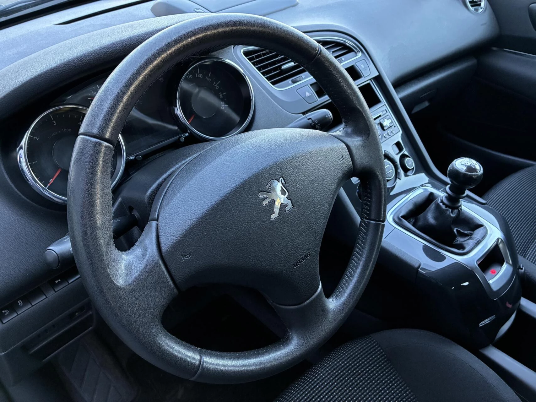 Hoofdafbeelding Peugeot 5008