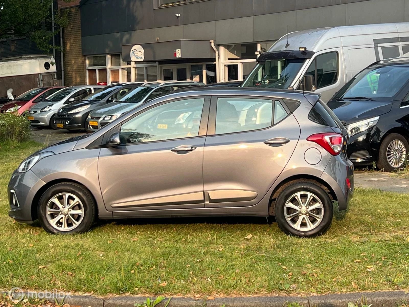 Hoofdafbeelding Hyundai i10