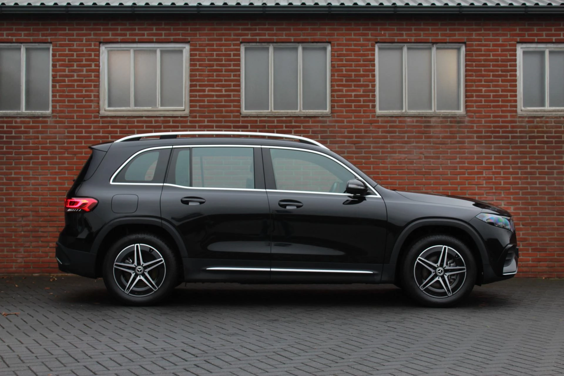 Hoofdafbeelding Mercedes-Benz EQB