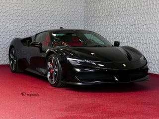 Hoofdafbeelding Ferrari SF90 Stradale Ferrari SF90 Stradale 4.0 V8 1000 PK PHEV CARBON SEATS/STUUR LIFT CARPLAY AFS CAMERA