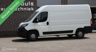 Hoofdafbeelding Peugeot Boxer Peugeot Boxer Bestel 335 2.2 BlueHDi 140 L2H2 Asphalt