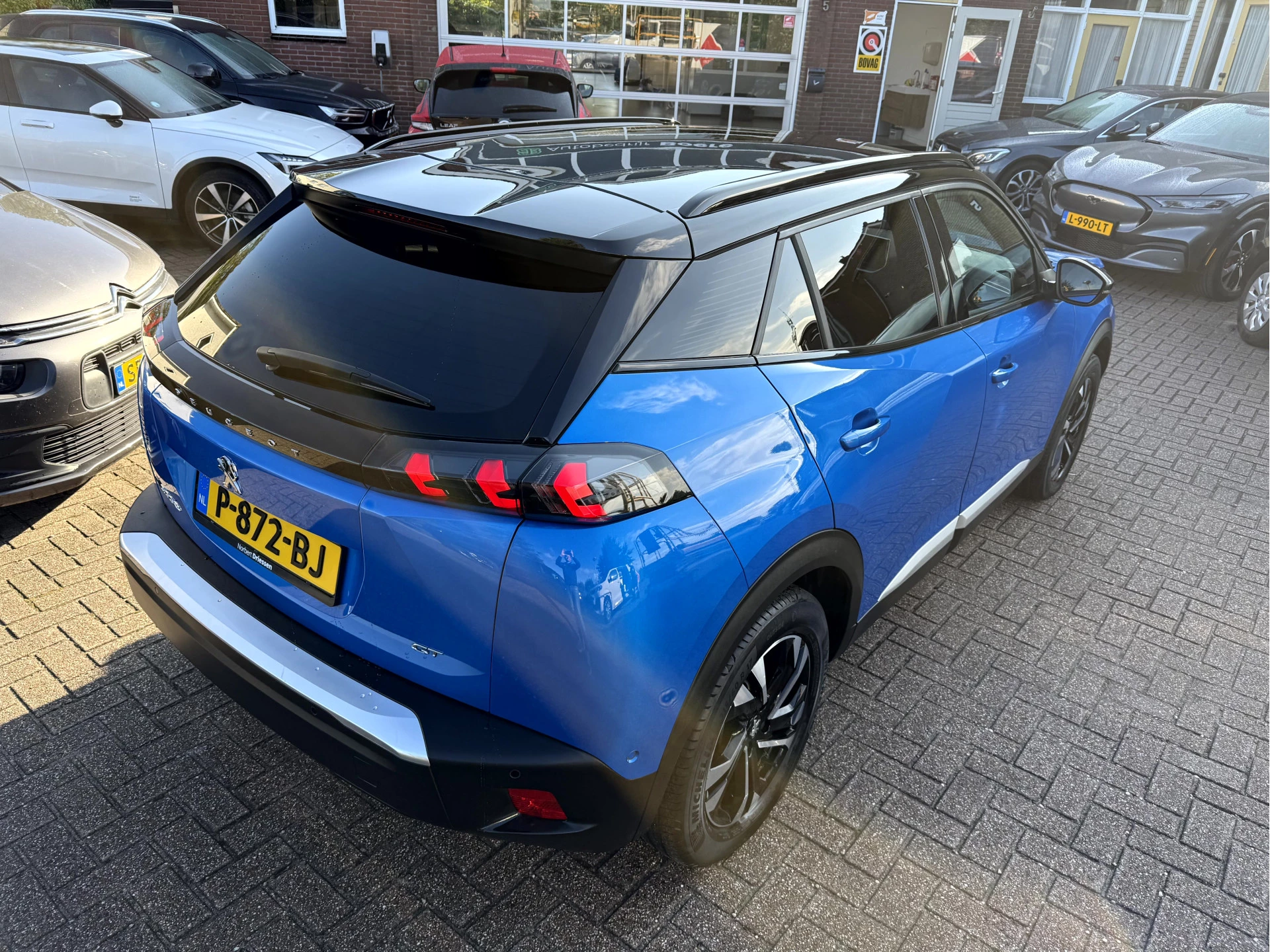 Hoofdafbeelding Peugeot e-2008