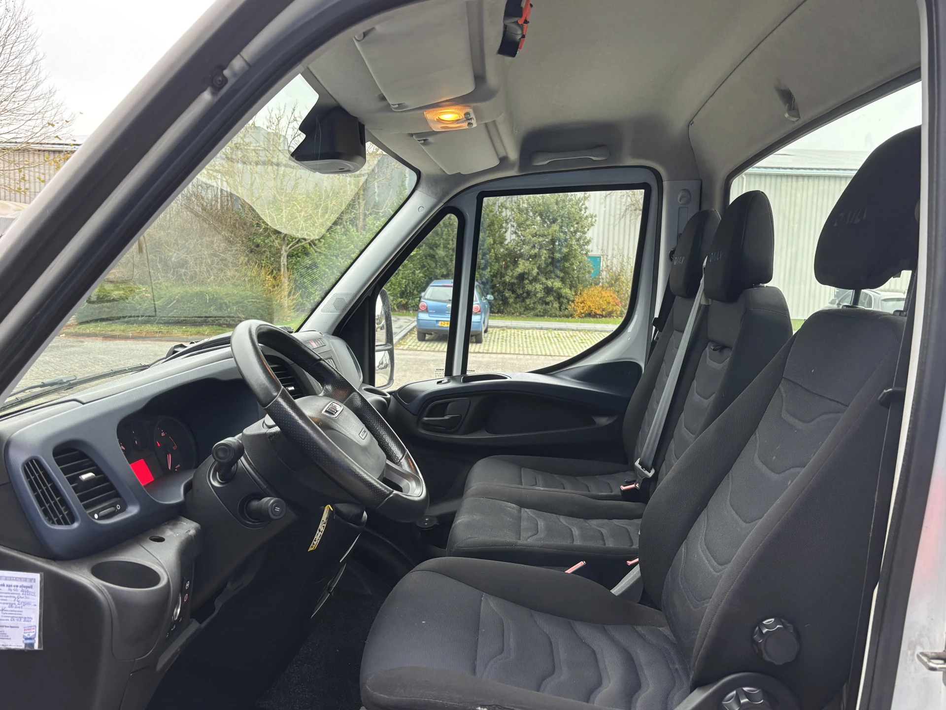 Hoofdafbeelding Iveco 40C18 3.0 180 PK Automaat Be Trekker + Veldhuizen P45-1 2019 Semi Dieplader