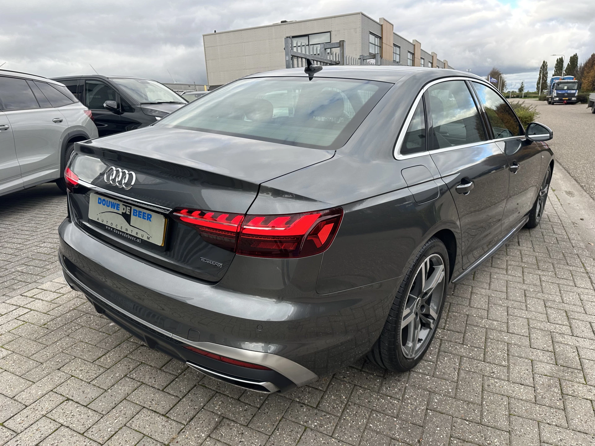 Hoofdafbeelding Audi A4