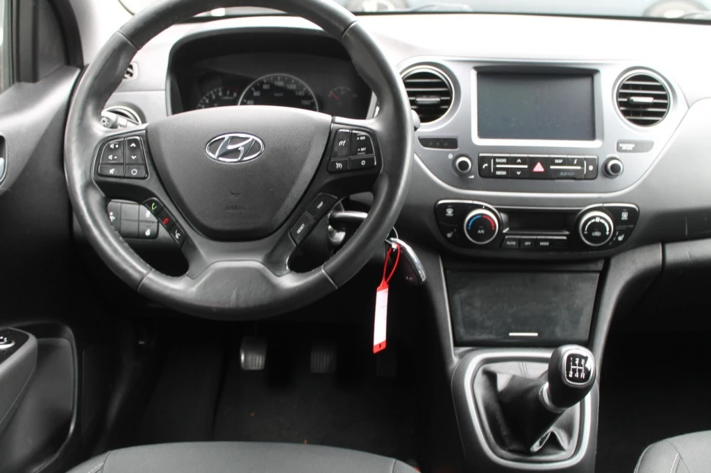 Hoofdafbeelding Hyundai i10