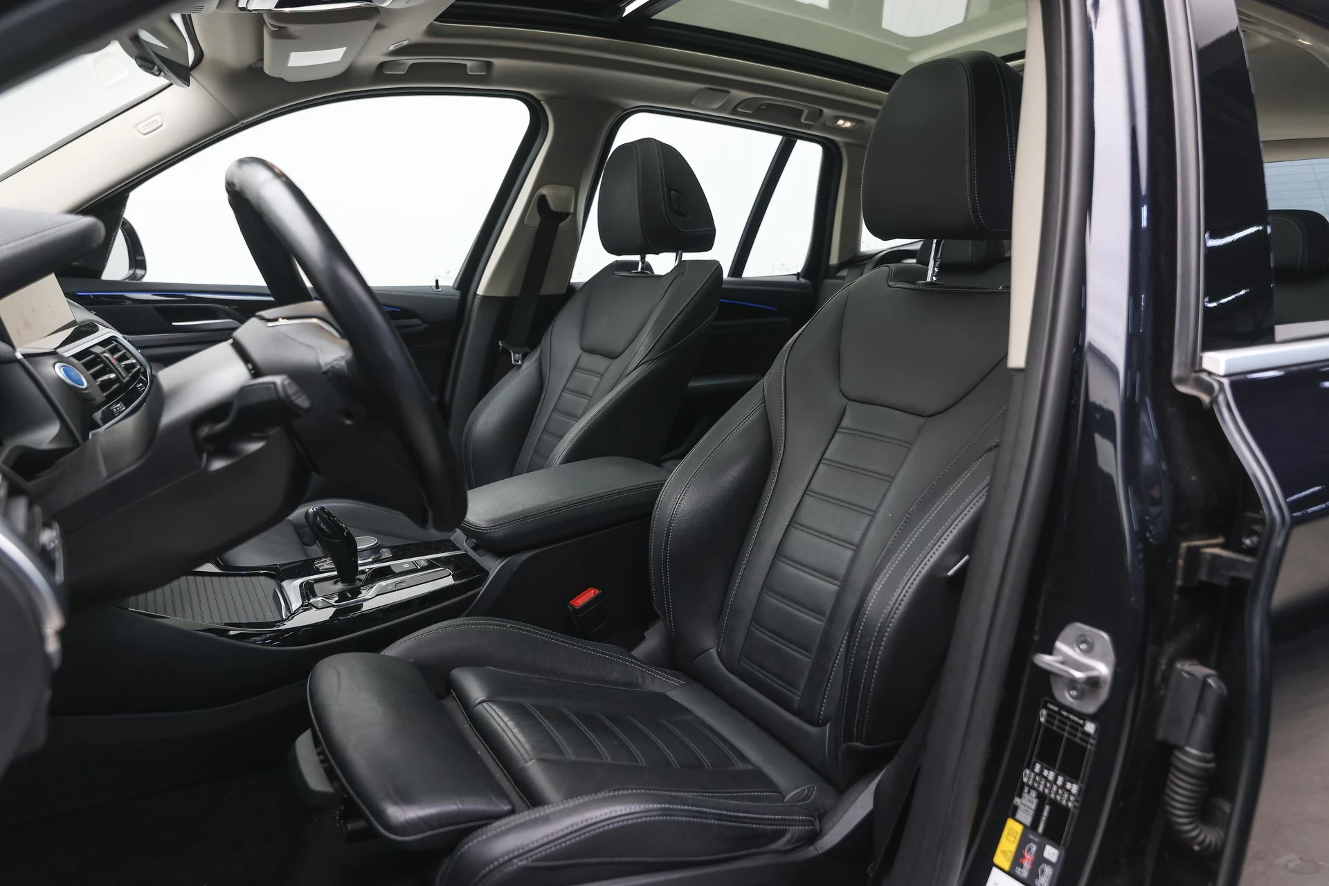 Hoofdafbeelding BMW iX3