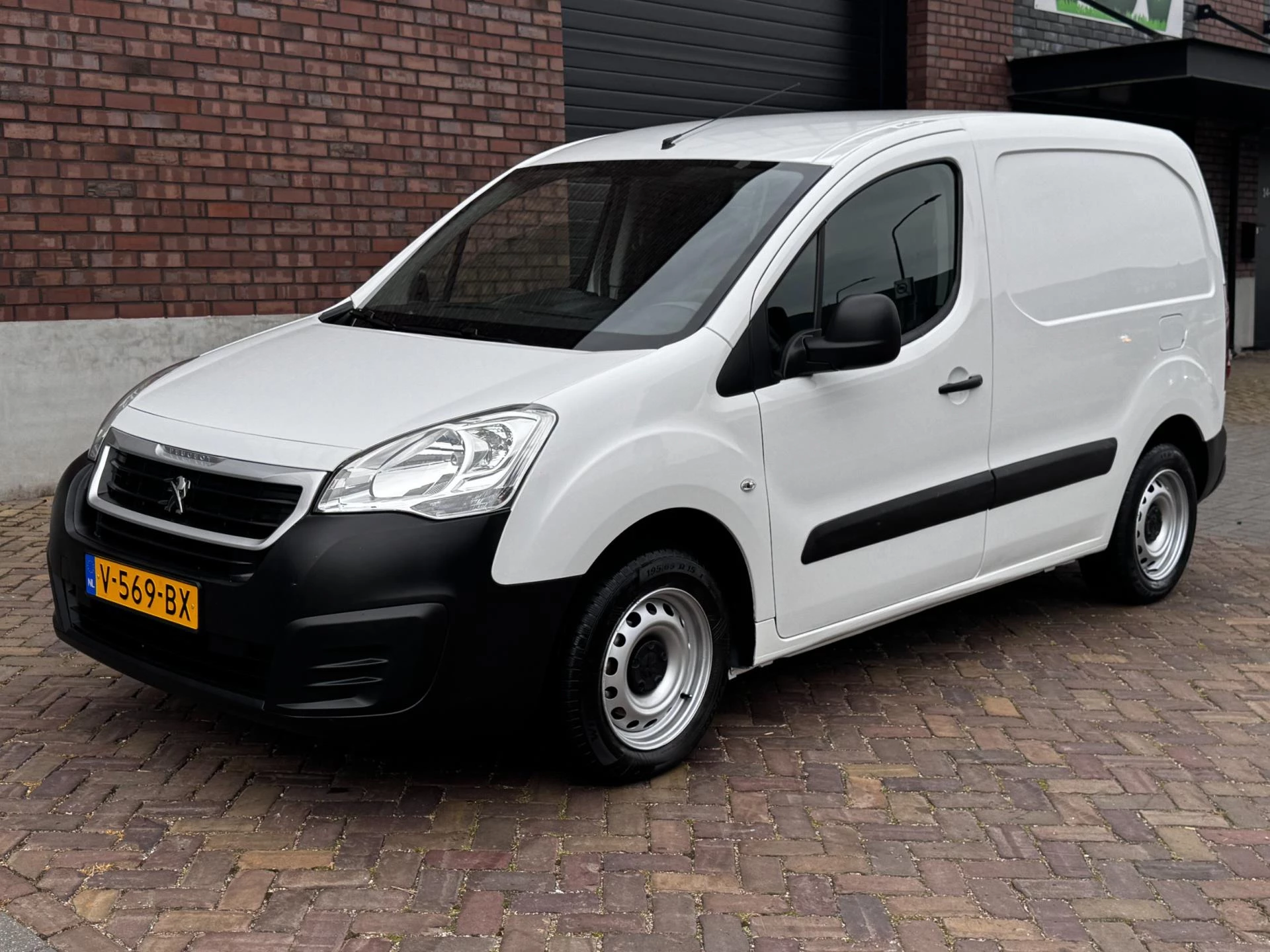 Hoofdafbeelding Peugeot Partner