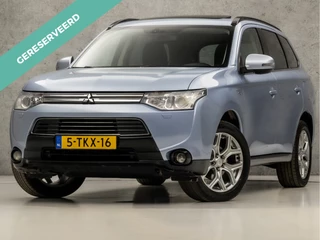 Mitsubishi Outlander 2.0 PHEV Deluxe 203Pk Automaat (SCHUIFDAK, NAVIGATIE, LEDER, CAMERA, STOELVERWARMING, SPORTSTOELEN, GETINT GLAS, ELEK ACHTERKLEP, NIEUWSTAAT)