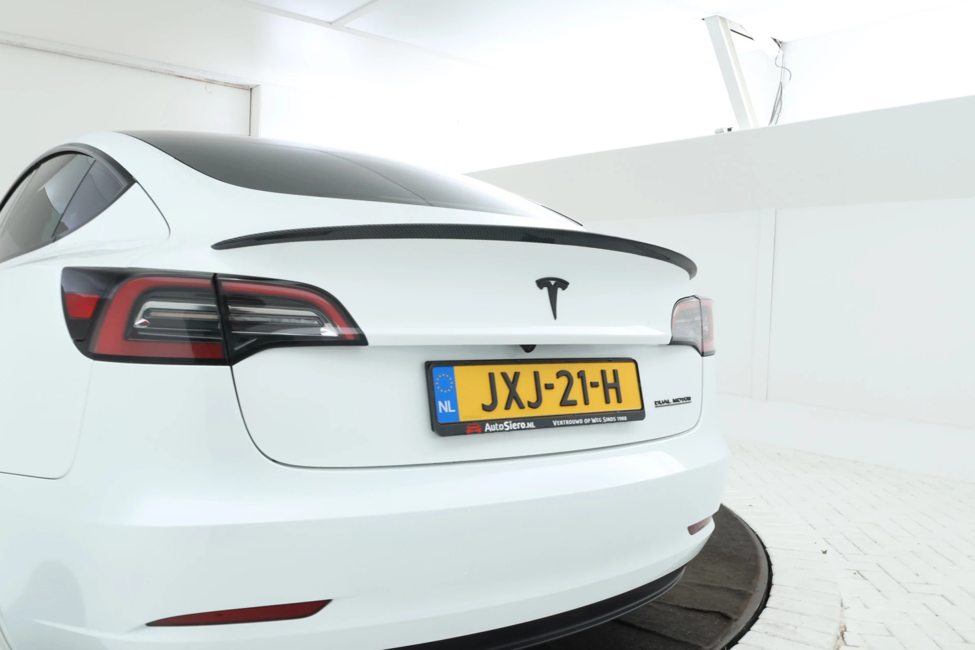 Hoofdafbeelding Tesla Model 3