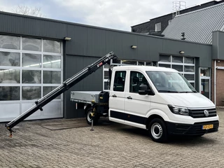 Volkswagen Crafter 35 2.0 TDI DC Hiab Laadkraan 023-3 Trekhaak 2500 kg trekgewicht Airco Cruise controle 6-Persoons Open laadbak Pick-up Euro 6 Bakwagen P-up Telefoonverbinding 1e eigenaar