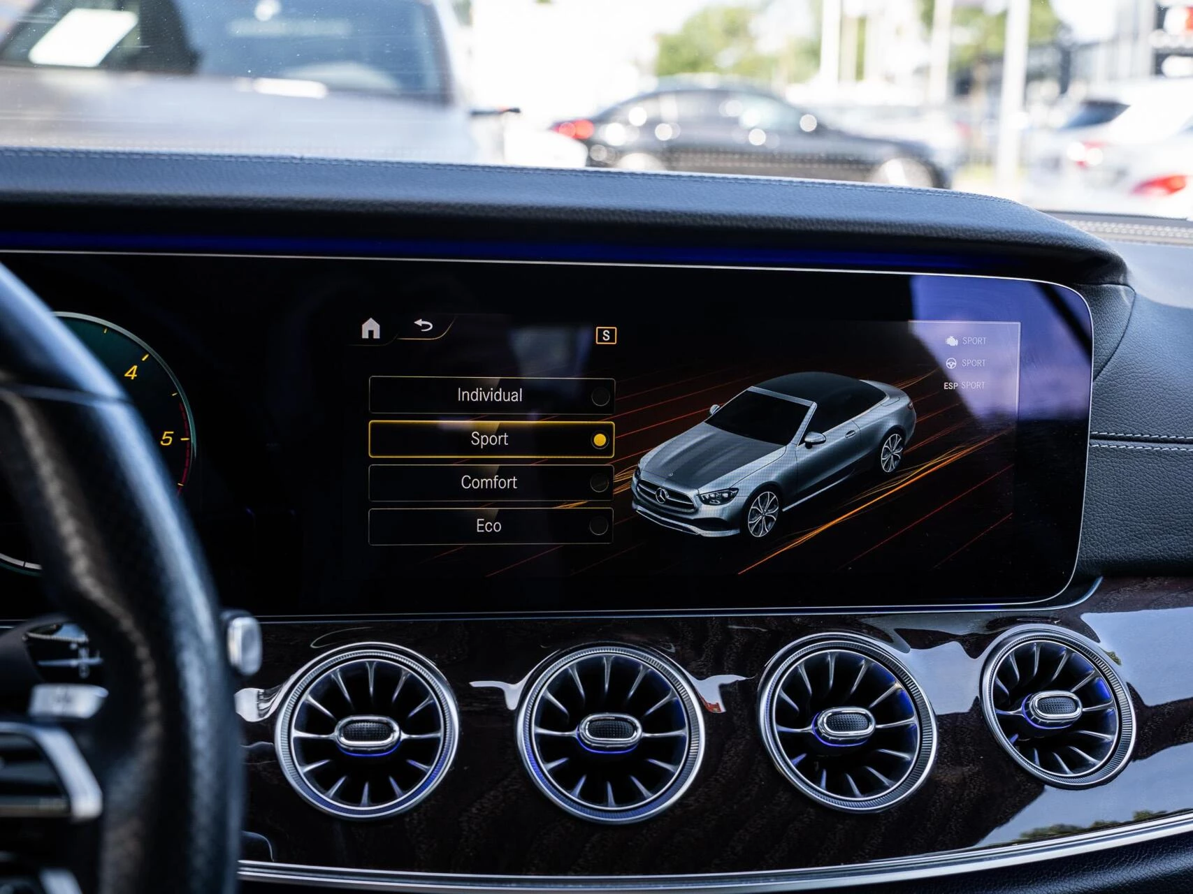 Hoofdafbeelding Mercedes-Benz E-Klasse