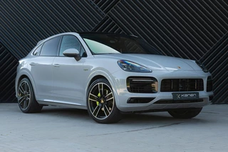 Hoofdafbeelding Porsche Cayenne Porsche Cayenne Coupé 3.0 E-Hybrid Sport Design Pano GTS stoel PDLS Head Up Sport Chrono Nachtz. 360Cam Luchtv. Trekhaak