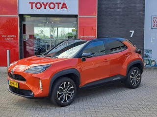Toyota Yaris Cross 1.5 Hybrid Dynamic Bi-Tone STUUR- EN STOELVERWARMING PDC VOOR EN ACHTER CAMERA
