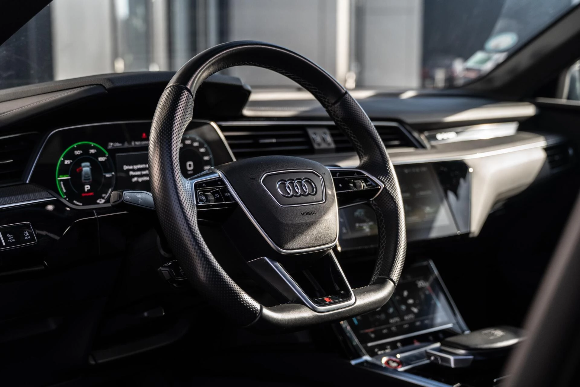 Hoofdafbeelding Audi e-tron