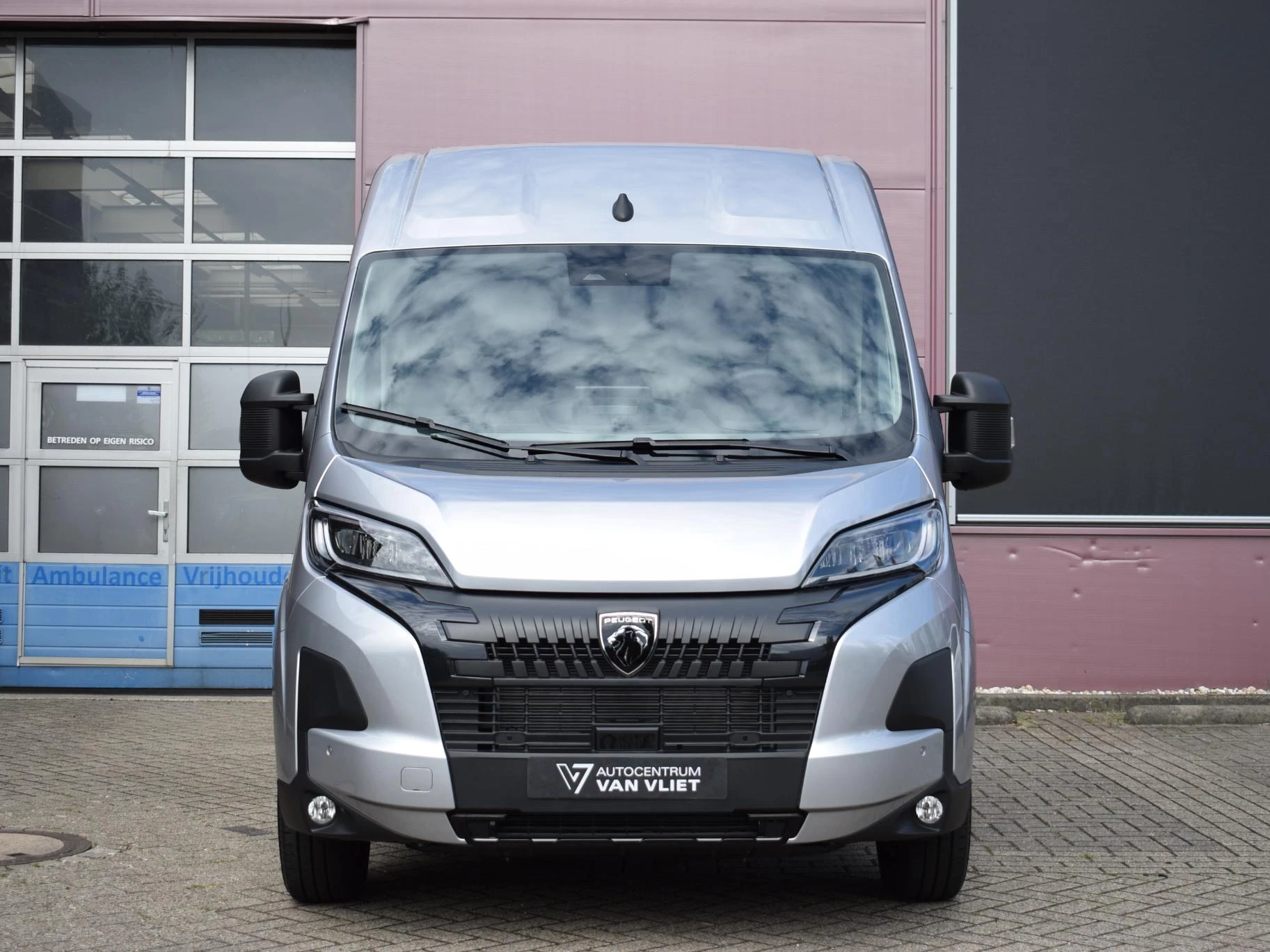 Hoofdafbeelding Peugeot e-Boxer