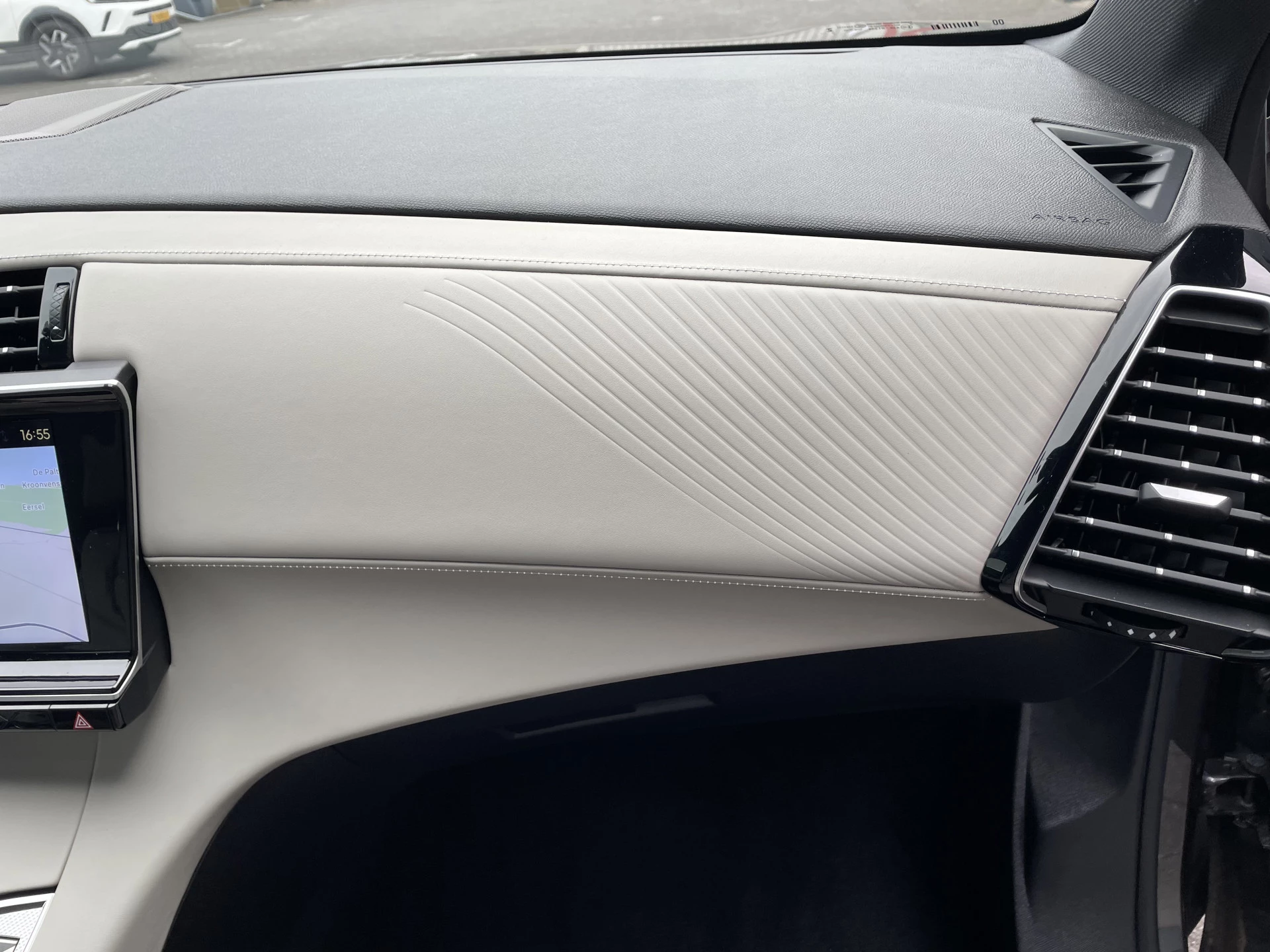 Hoofdafbeelding DS DS 7