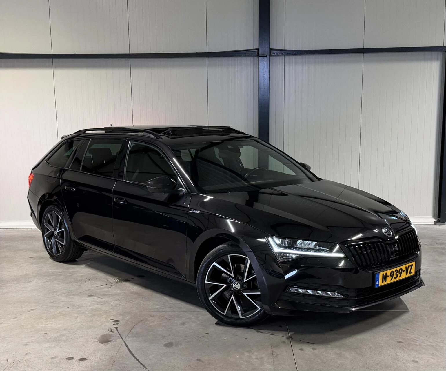 Hoofdafbeelding Škoda Superb