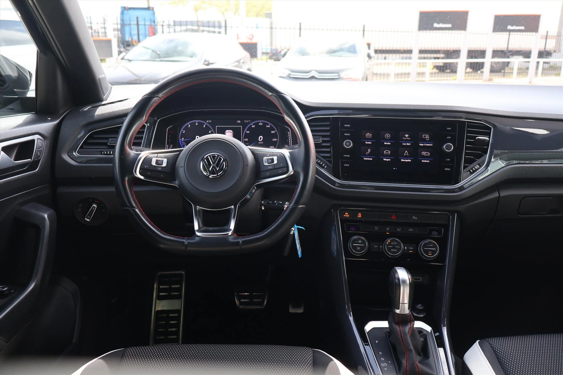 Hoofdafbeelding Volkswagen T-Roc