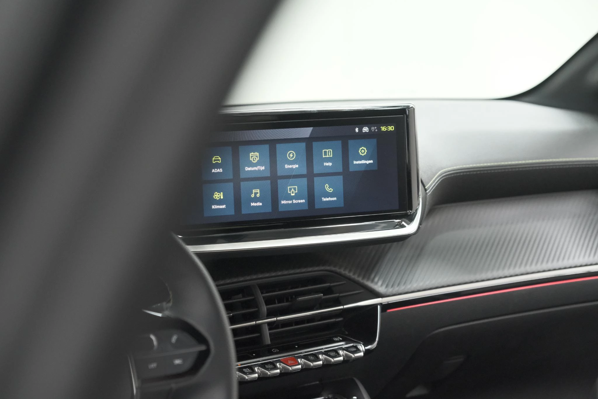 Hoofdafbeelding Peugeot e-208