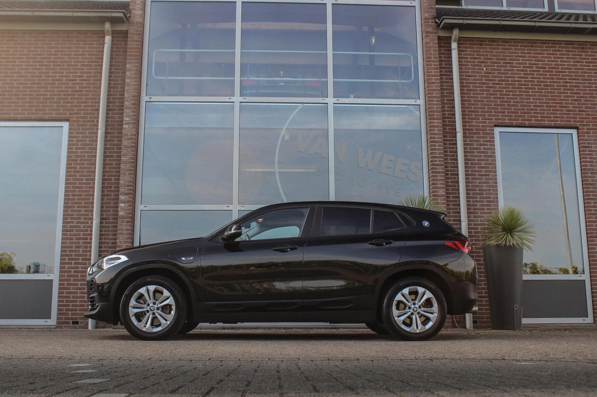 Hoofdafbeelding BMW X2