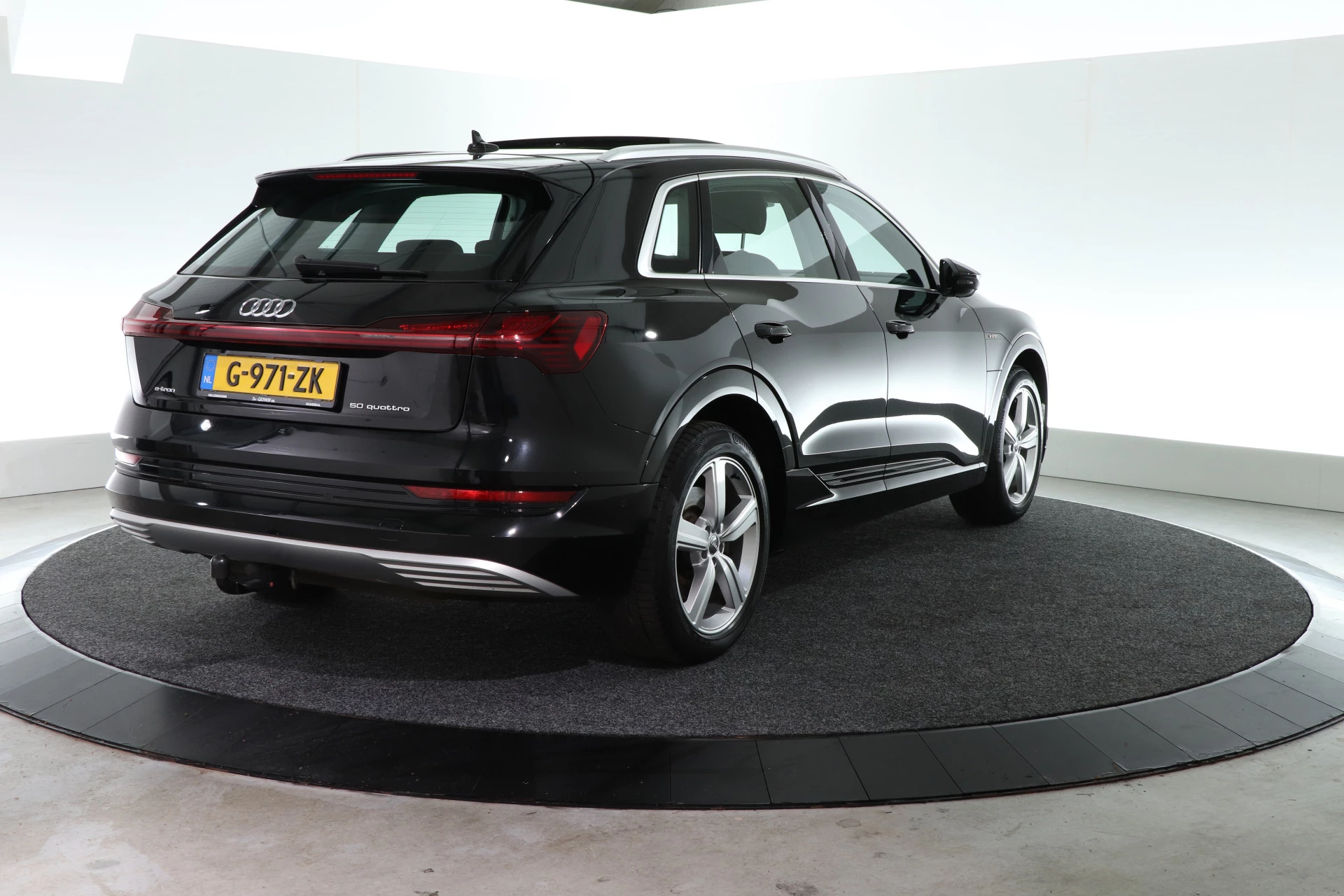 Hoofdafbeelding Audi e-tron