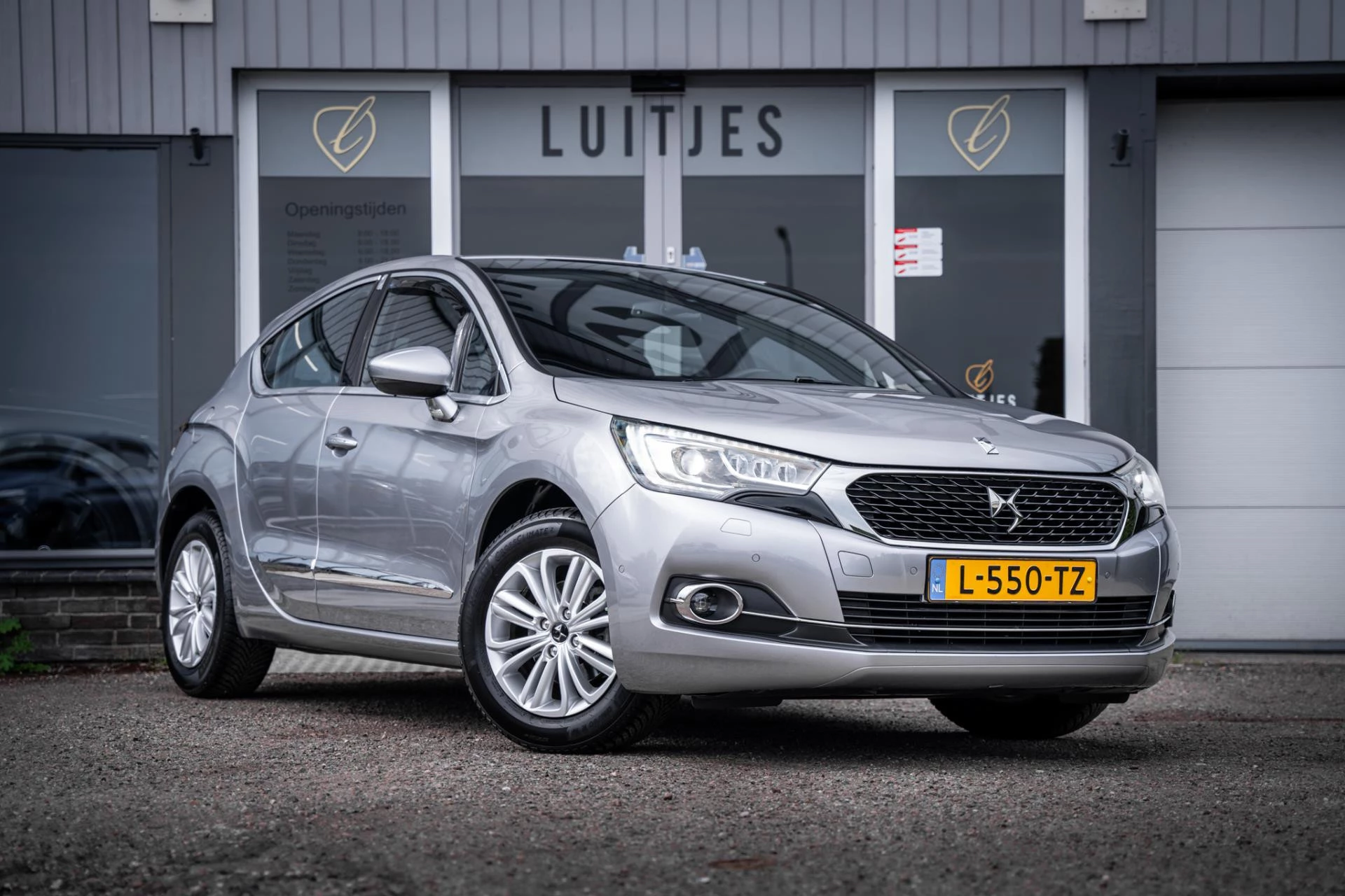 Hoofdafbeelding DS DS 4
