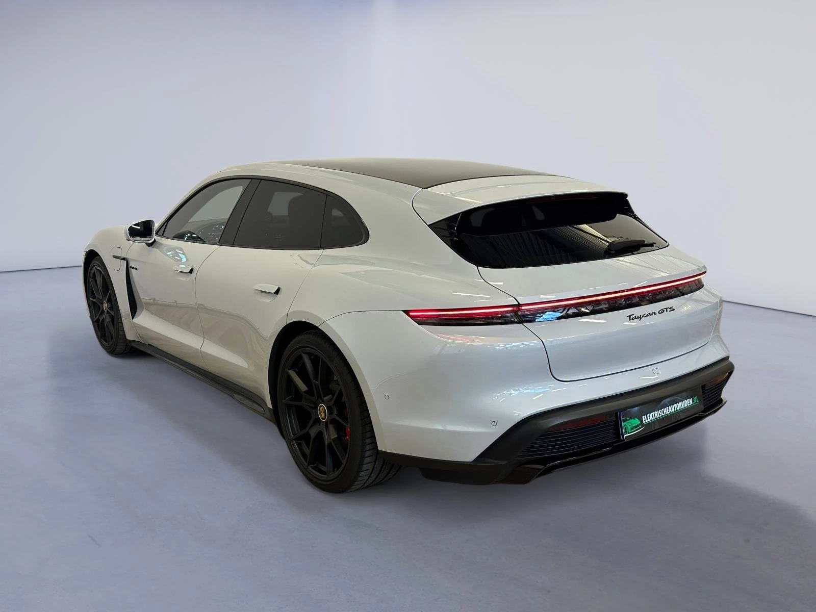 Hoofdafbeelding Porsche Taycan