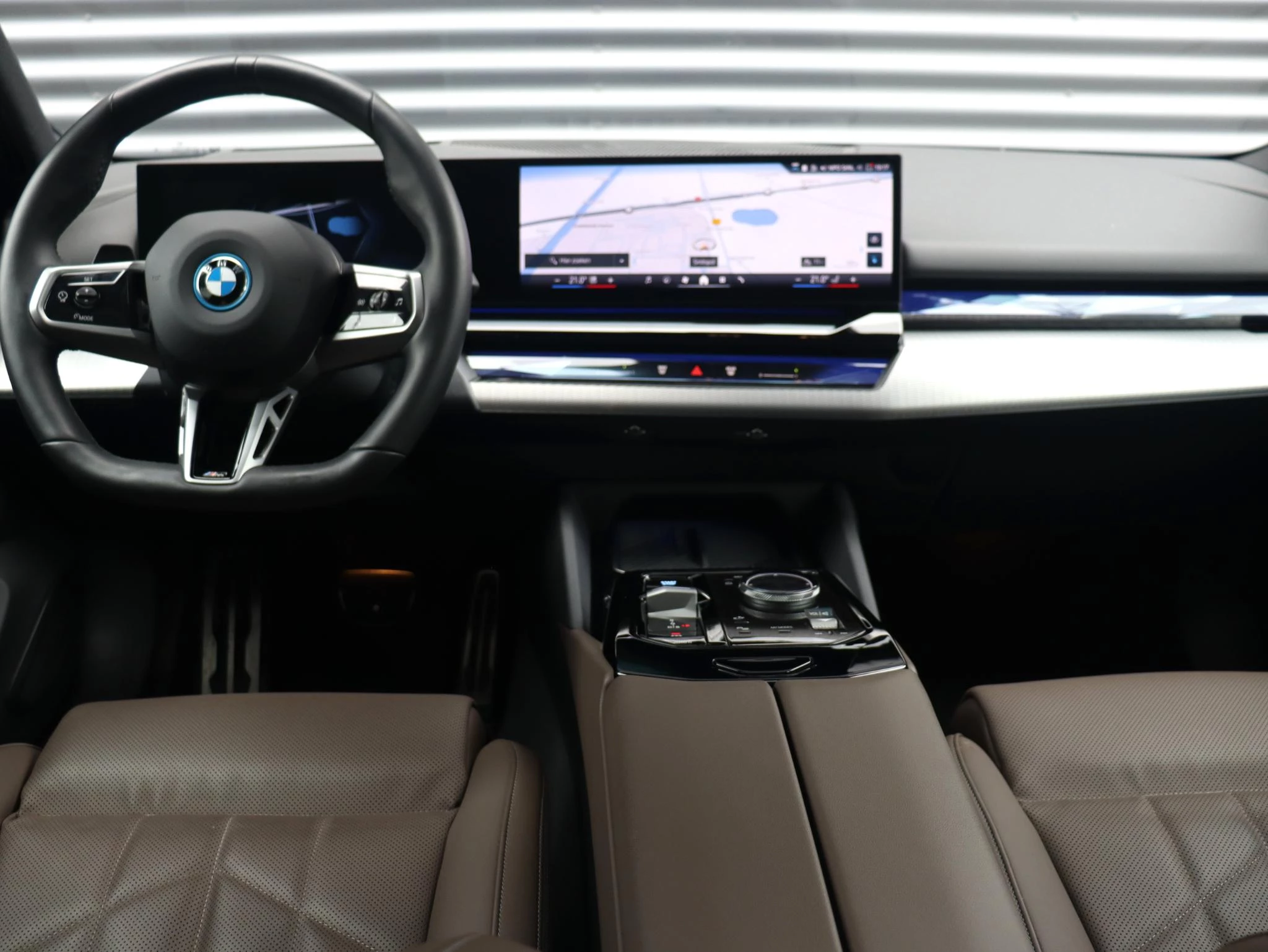 Hoofdafbeelding BMW i5
