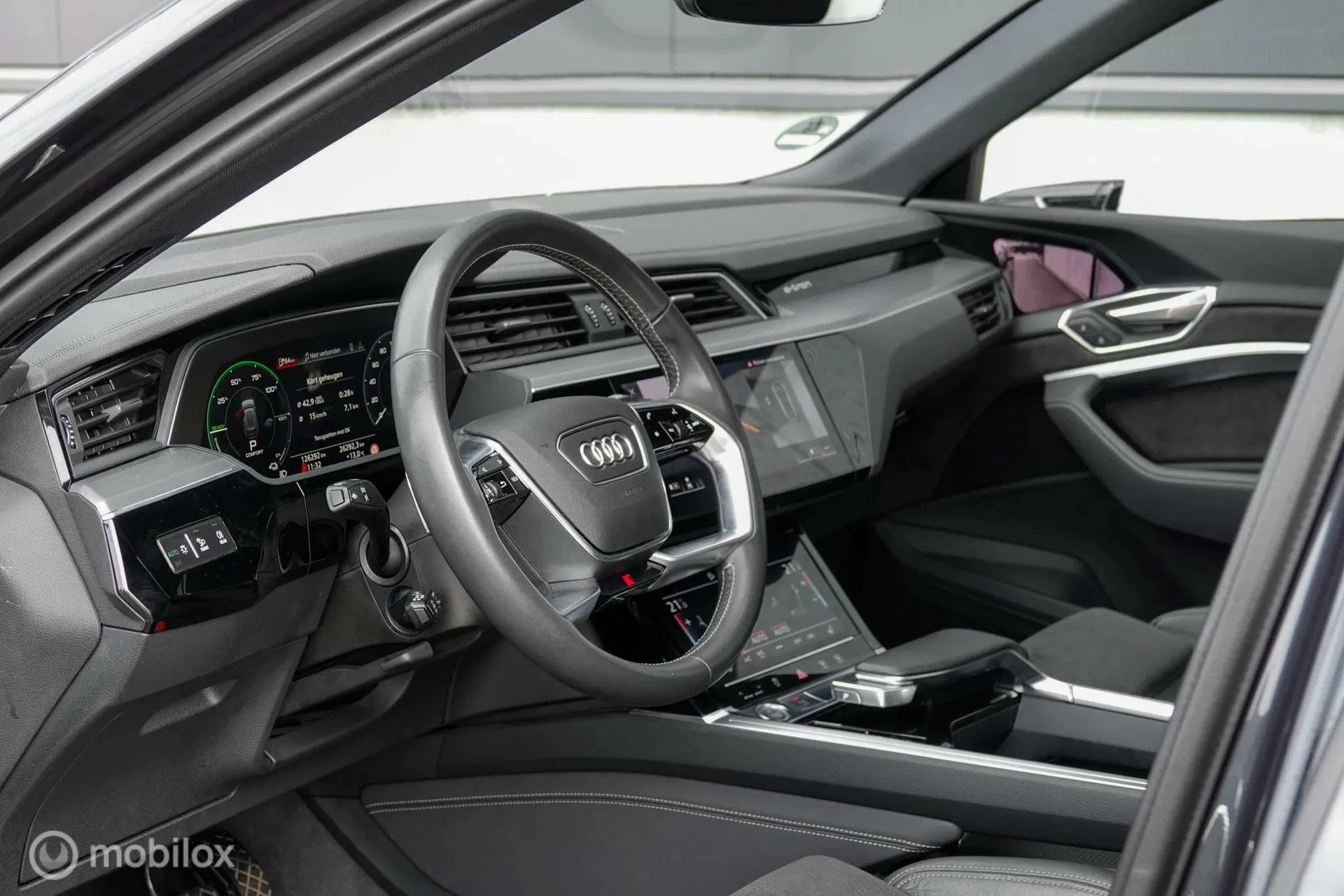 Hoofdafbeelding Audi e-tron