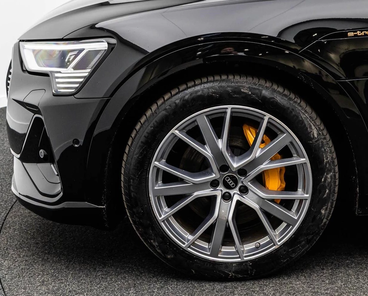 Hoofdafbeelding Audi e-tron