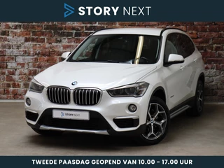 BMW X1 xDrive20i High Executive xLine Automaat / Navigatiesysteem Plus / Trekhaak / Head-Up Display / Driving Assistant / Leder / Achteruitrijcamera / Hifi / Stoelverwarming / 18 Inch / LED / Parkeersensoren voor+achter / DAB / Extra Getint Glas