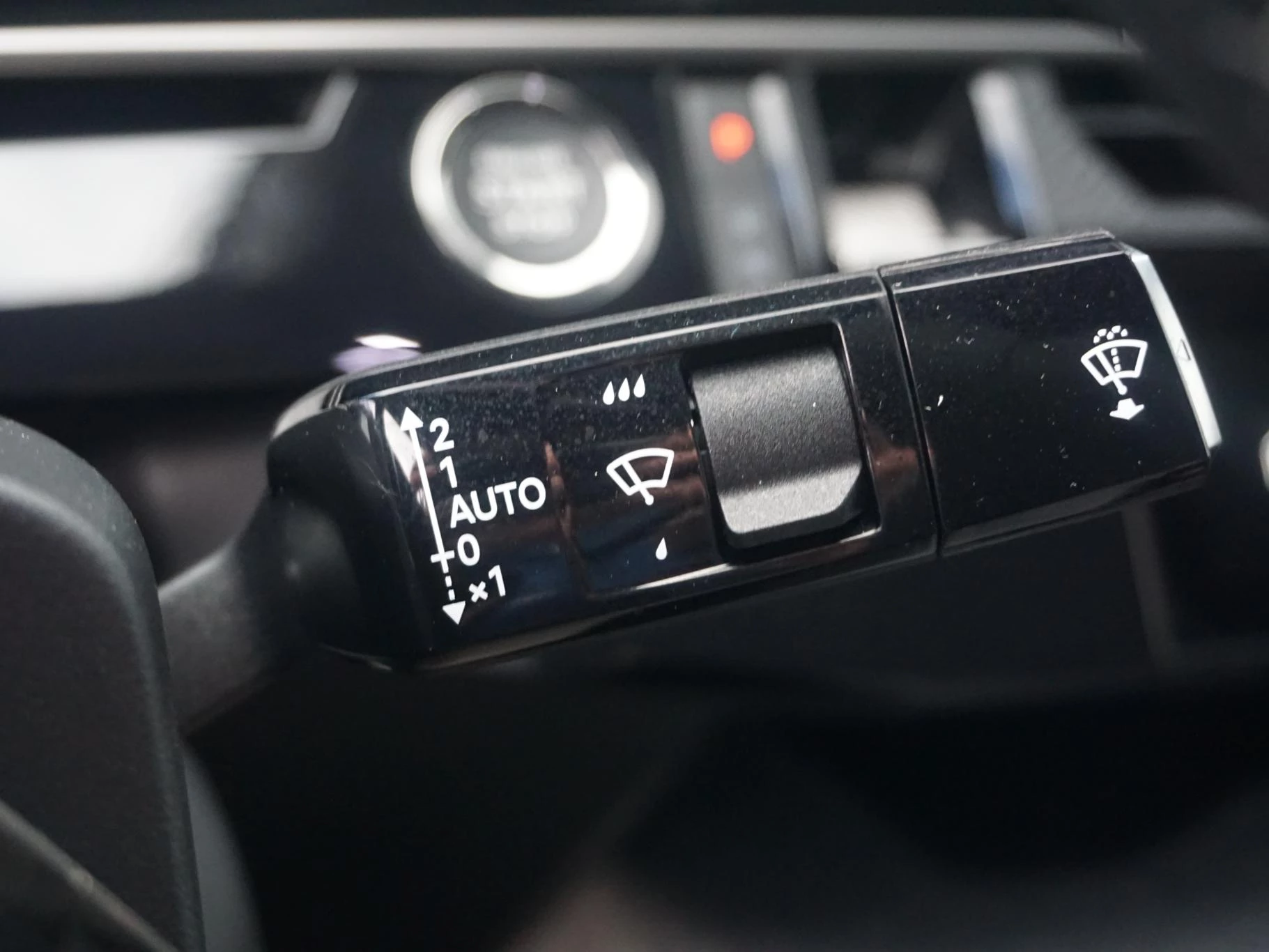 Hoofdafbeelding Peugeot e-3008